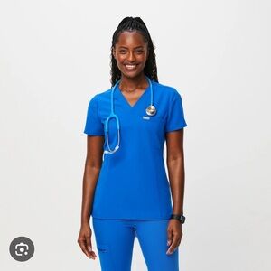 Figs Slim Catarina One-Pocket Scrub Top in Royal Blue- EUC!